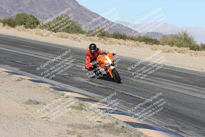 media/Dec-01-2025-Moto Forza (Mon) [[2daa91e15f]]/3-Beginner Group/Session 4 (Turn 10 Inside)/